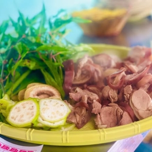 de-tuoi-duc-tin-de-ngon-o-binh-duong-nay-la-hcm-quan-de-tuoi-gia-re-binh-dan