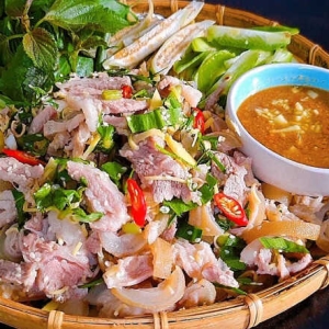 de-tuoi-binh-duong-thuong-thuc-dac-san-de-ngon-tai-de-tuoi-duc-tin